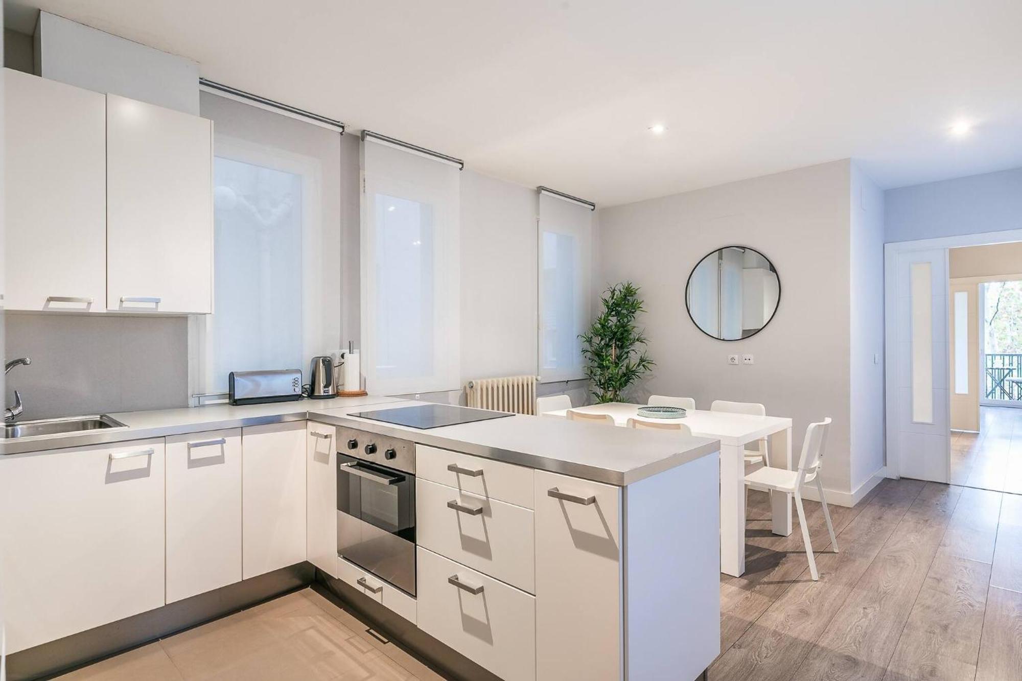 Castellana Suites Madrid Exteriör bild