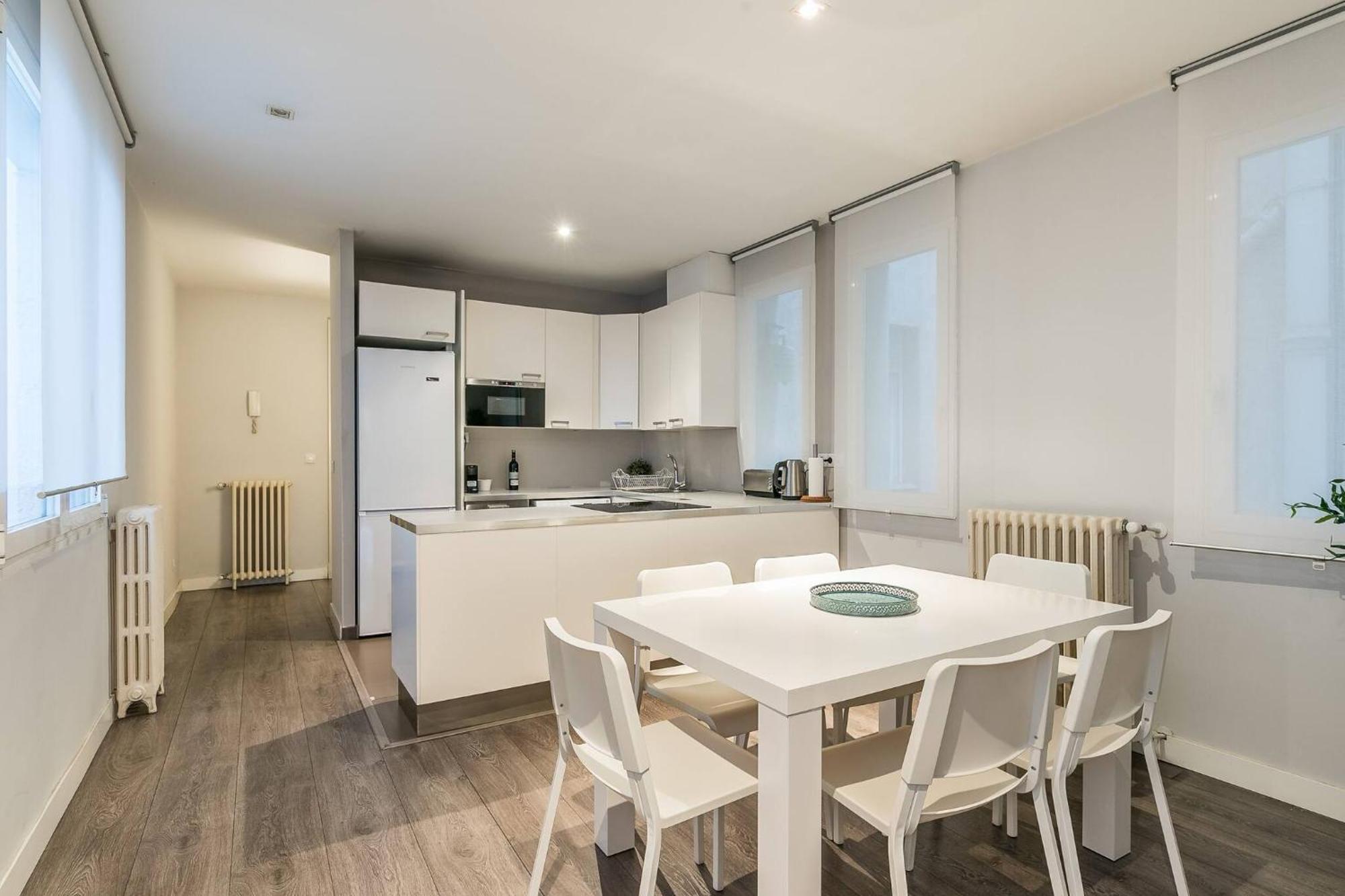 Castellana Suites Madrid Exteriör bild