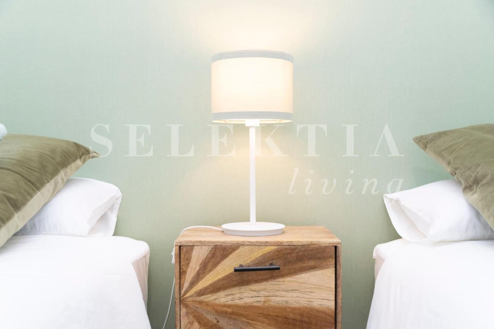 Castellana Suites Madrid Exteriör bild
