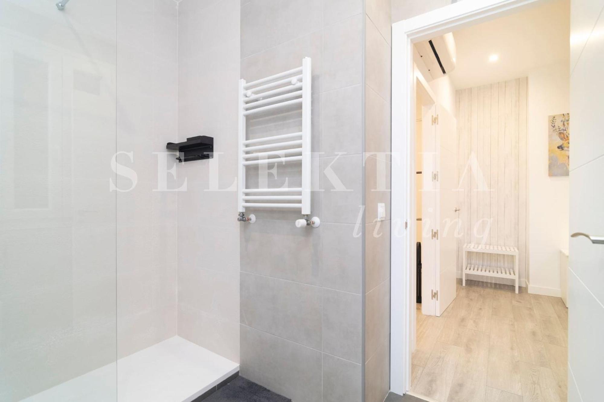 Castellana Suites Madrid Exteriör bild